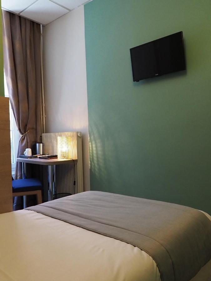 Hotel Du Dauphin Лион Экстерьер фото
