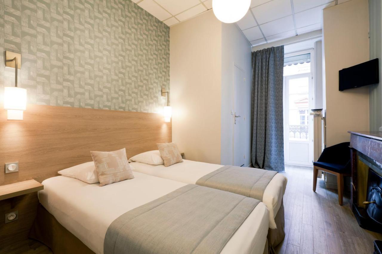 Hotel Du Dauphin Лион Экстерьер фото